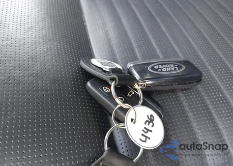 2017 Land Rover Discovery Hse from USA, damaged, VIN SALRRBBV5HA025573